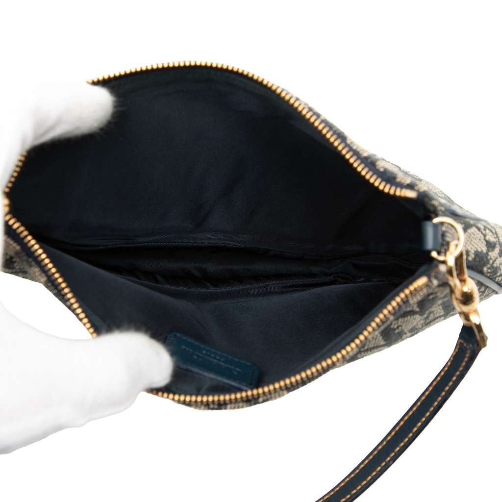 Dior Mini Diorissimo Canvas Saddle Pochette Blue Canvas Good condition - Model View