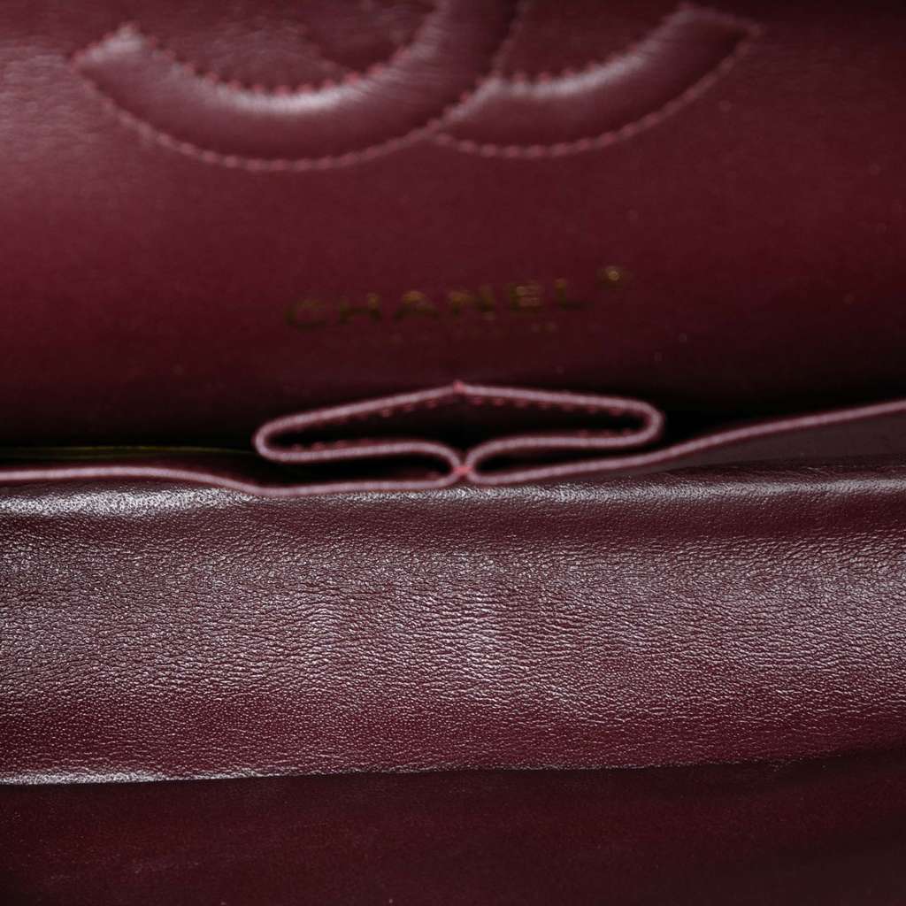 Chanel Medium Classic Lambskin Double Flap Black Leather Good condition - Model View