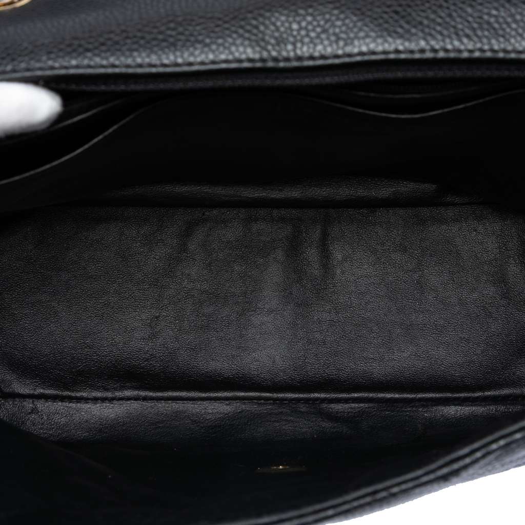 Chanel Jumbo Classic Caviar Double Flap Black Leather Good condition - Model View