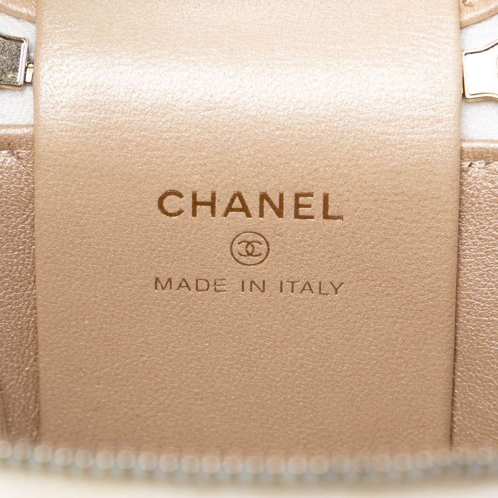 Chanel Quilted Lambskin Ruched Handle Vanity Case White Leather Good condition - Box View