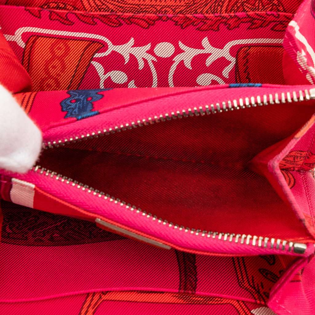 Hermès Epsom Silk In Compact Wallet Brown Leather Good condition - Model View