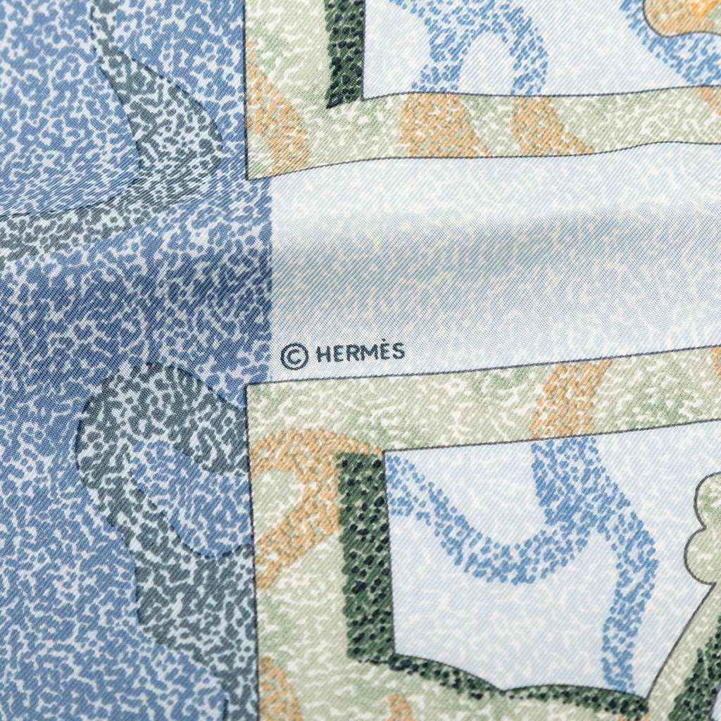 Hermès Alfred De Dreux Peintre du Cheval Silk Scarf Blue Silk Good condition - Inside View