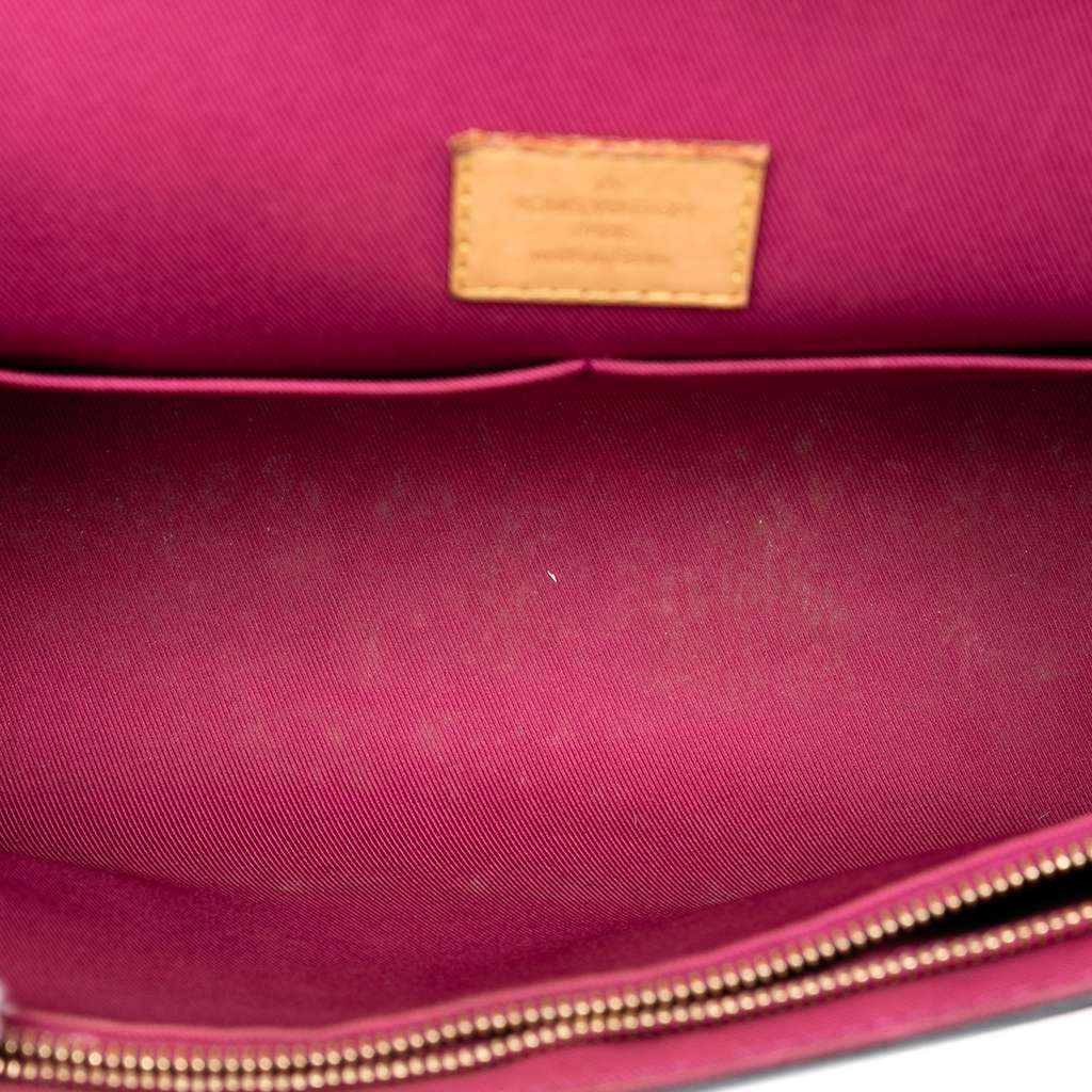 Louis Vuitton Monogram Cluny BB Brown Good condition - Model View