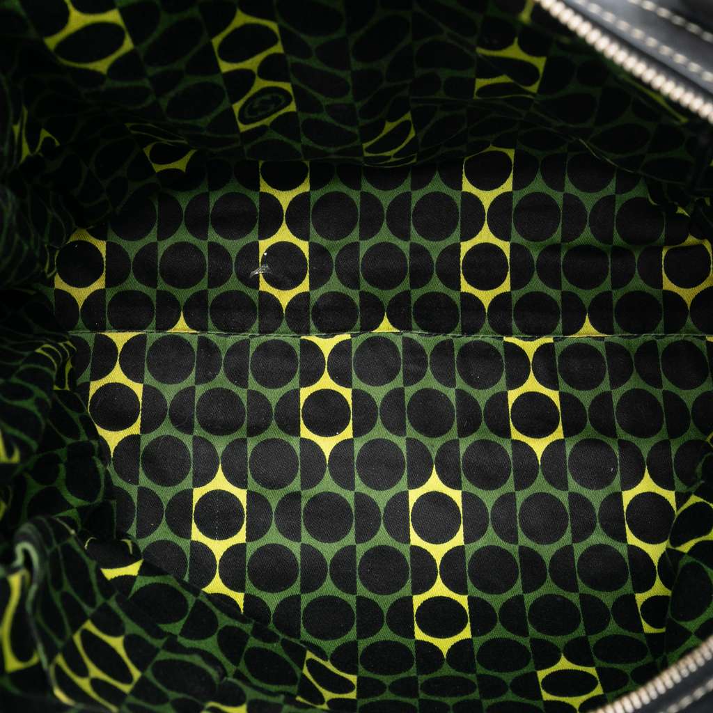 Gucci Leather Duchessa Tote Black Leather Good condition - Model View