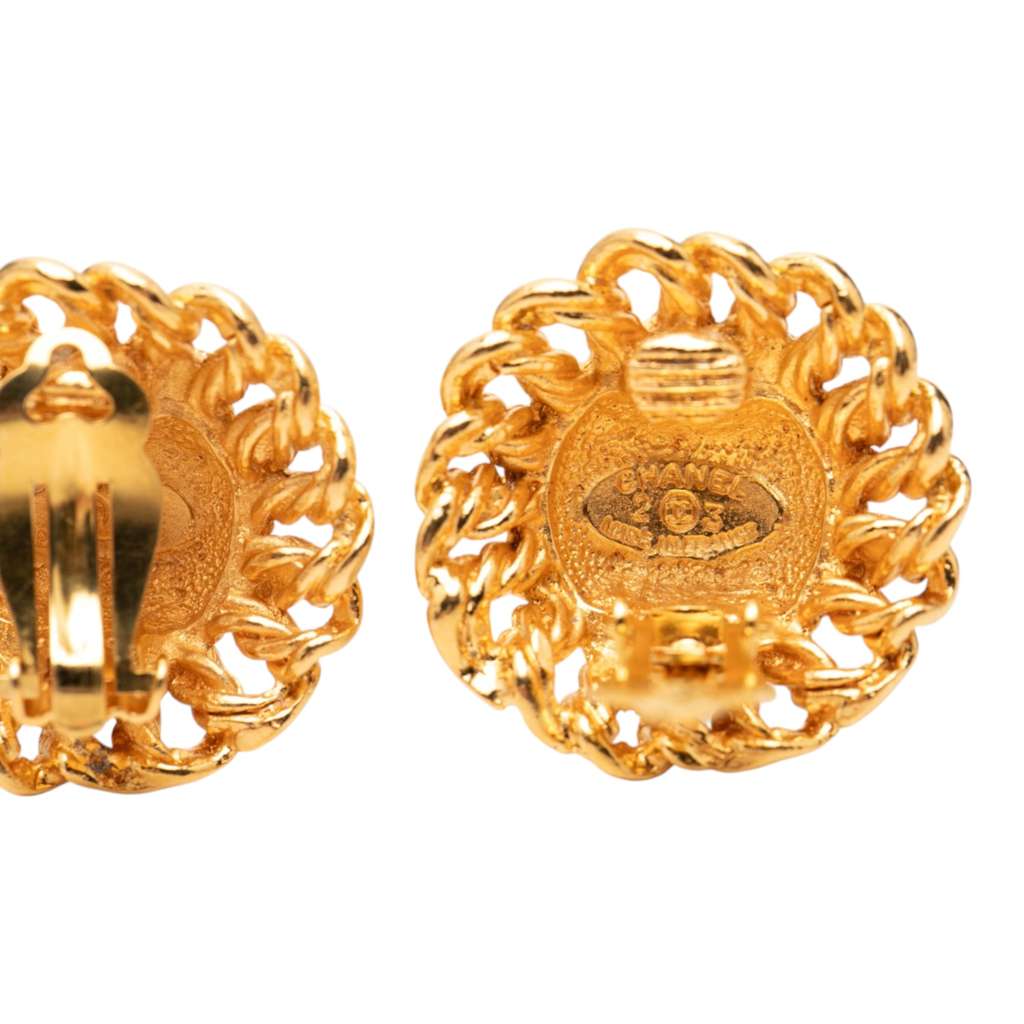 Chanel Gold Plated Round Clip On Earrings Gold Metal Good condition - Inside View