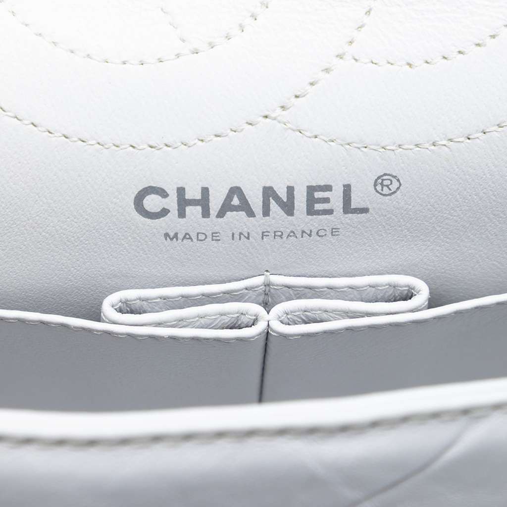 Chanel Reissue 2.55 Aged Calfskin Double Flap 226 White Leather Good condition - Box View