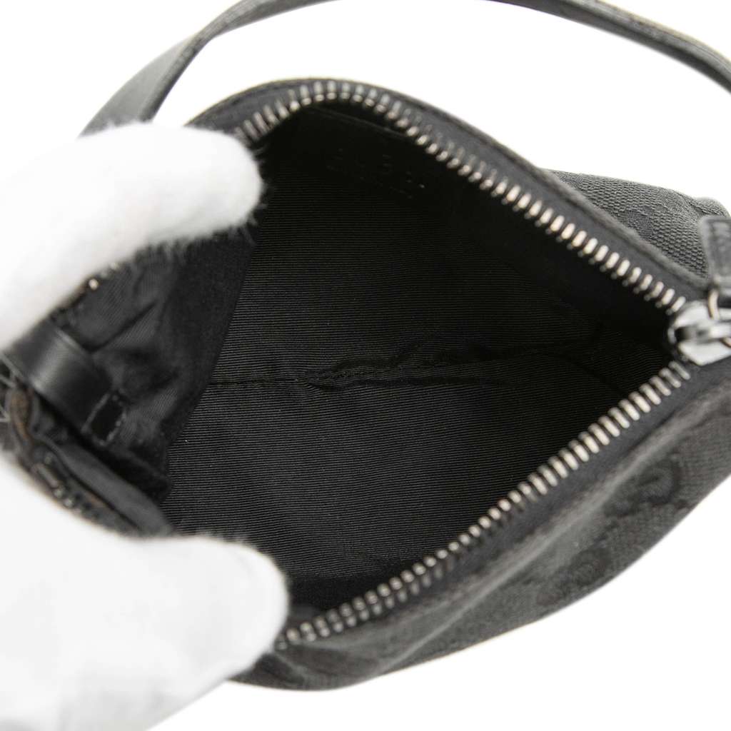 Gucci GG Canvas Handbag Black Canvas Good condition - Model View