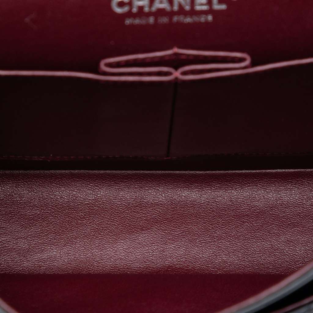 Chanel Medium Classic Lambskin Double Flap Black Leather Good condition - Model View