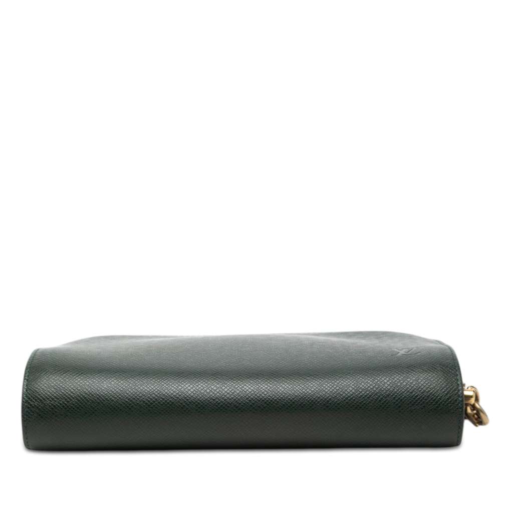 Louis Vuitton Taiga Pochette Baikal Green Leather Fair condition - Inside View