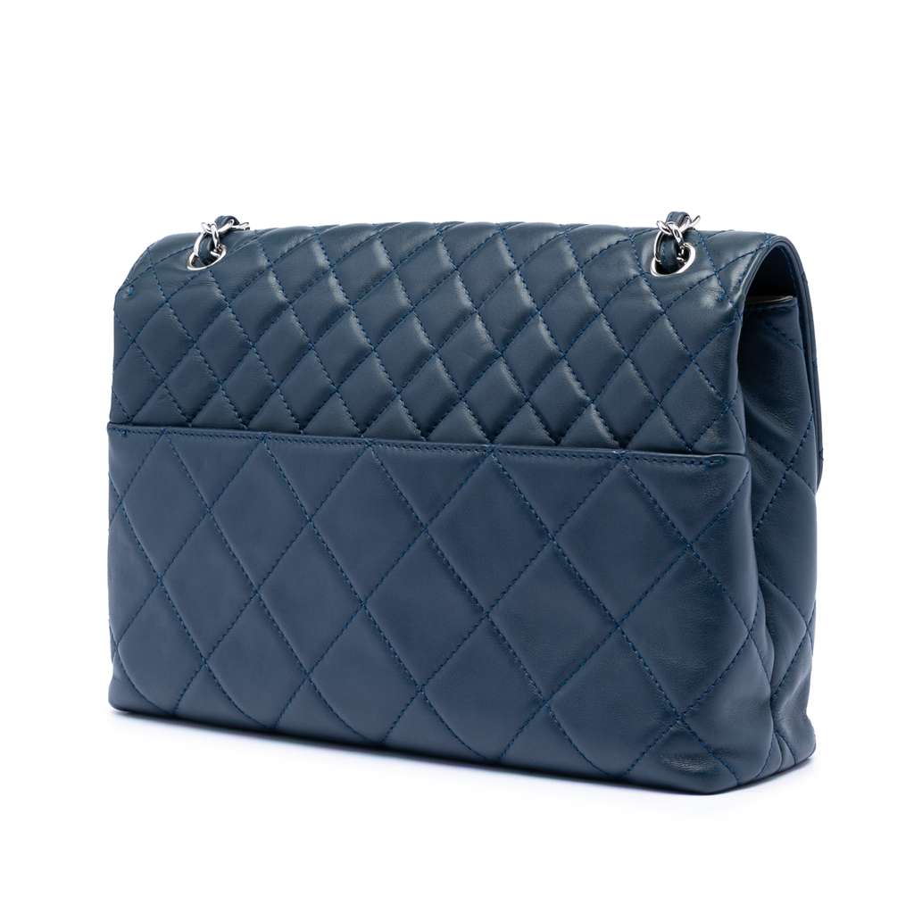 Chanel Quilted Calfskin In The Business Flap Blue Leather Good condition - Back View