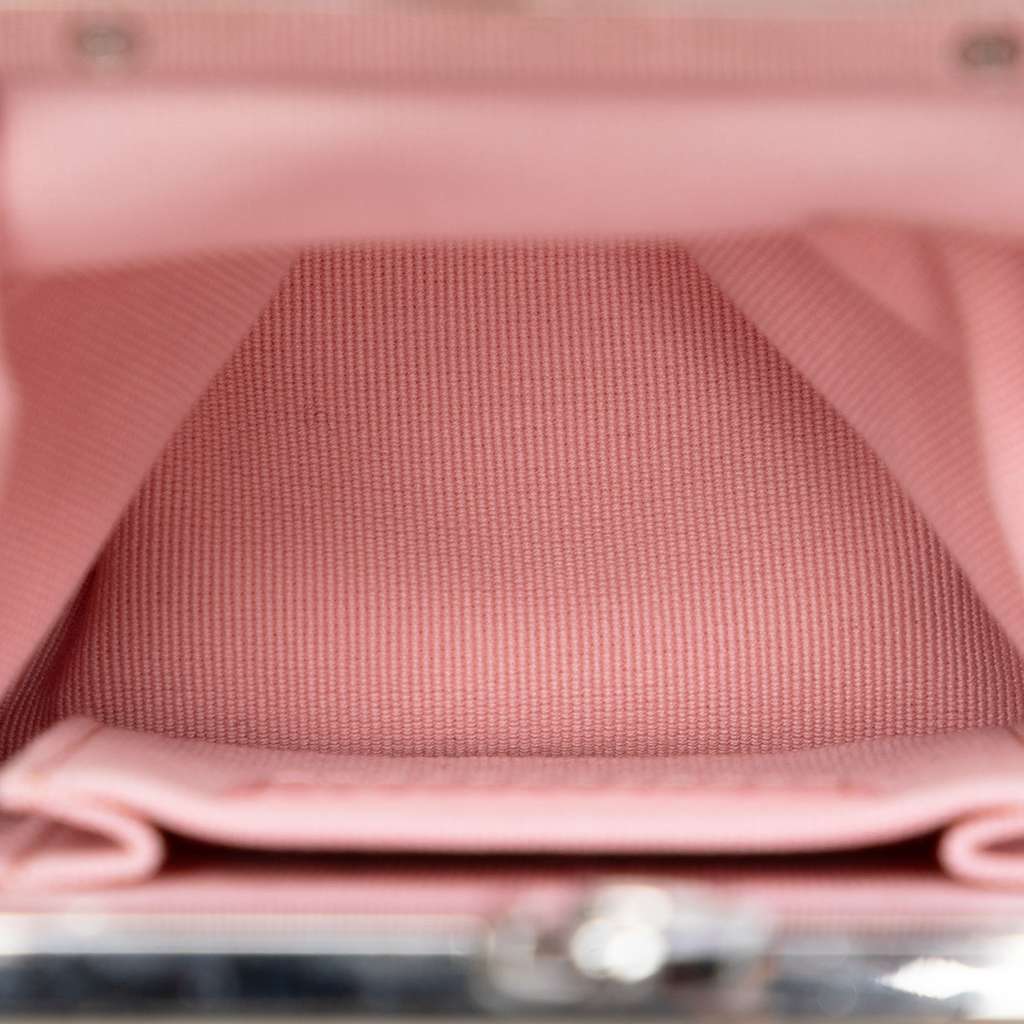 Chanel Lambskin and Acrylic Kiss Clutch with Chain White Leather Good condition - Model View