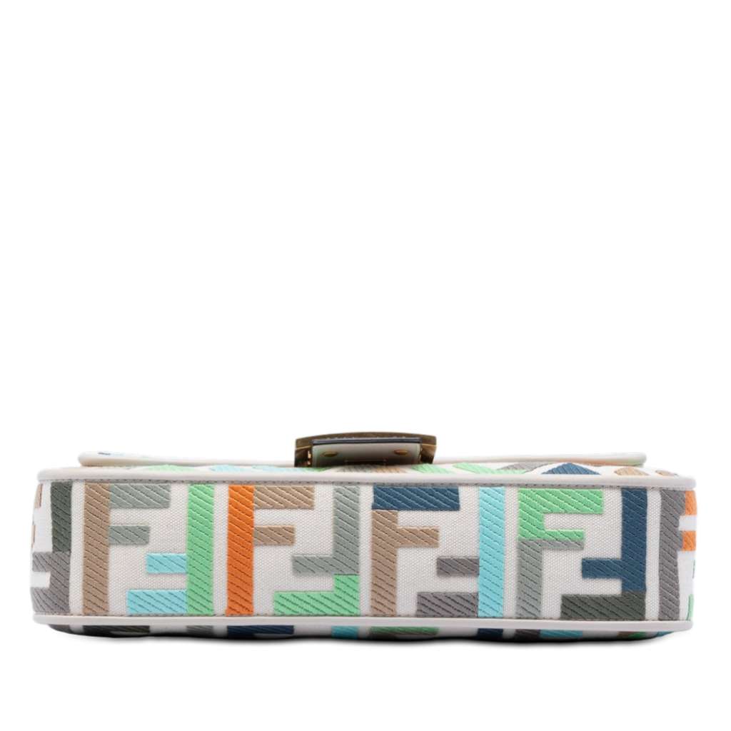 Fendi Zucca Embroidered Canvas Baguette Satchel White Canvas Good condition - Inside View