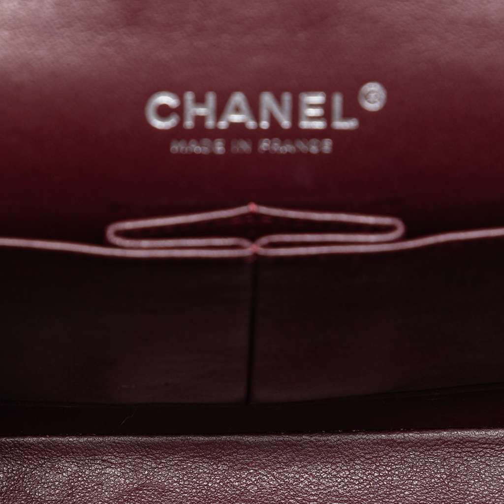 Chanel Medium Classic Lambskin Double Flap Black Leather Good condition - Model View