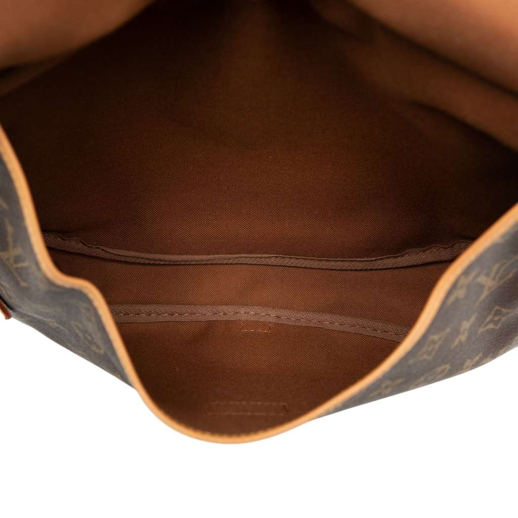 Louis Vuitton Monogram Saumur 30 Brown Good condition - Model View