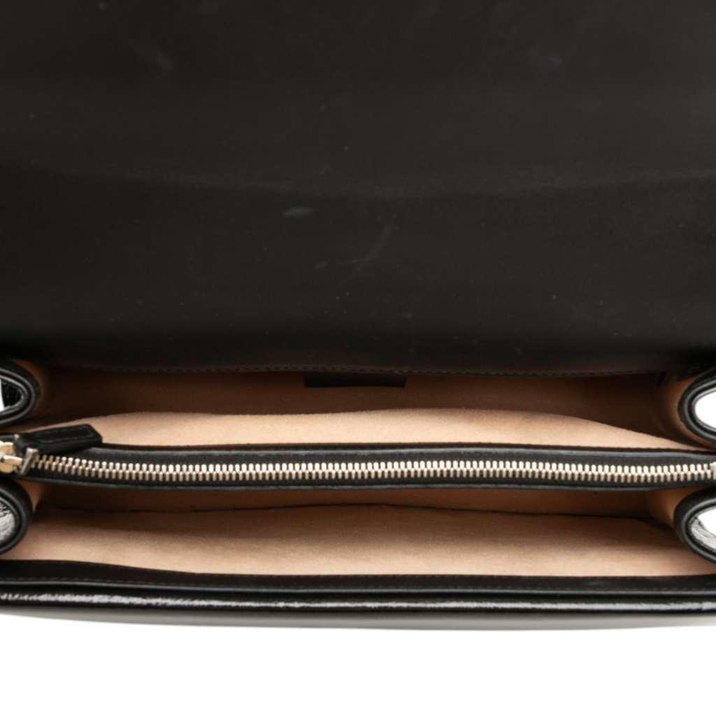 Gucci Medium GG Velvet Dionysus Shoulder Bag Black Velvet Good condition - Model View