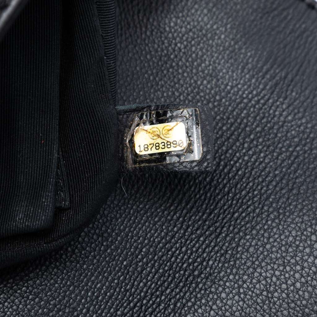 Chanel Medium Calfskin Boy Reverso Flap Black Leather Good condition - Box View