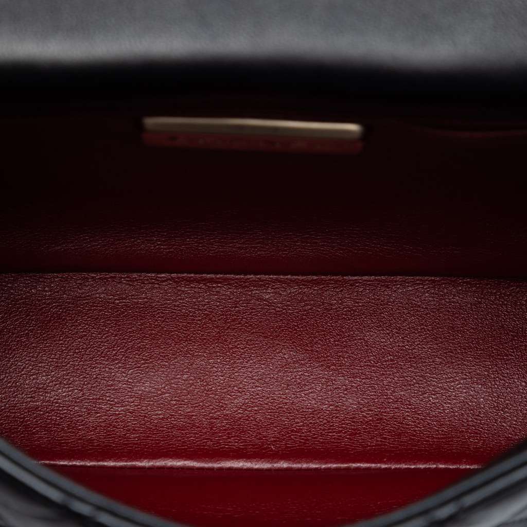 Chanel Medium Quilted Lambskin Westminster Pearl Flap Black Leather Fair condition - Model View