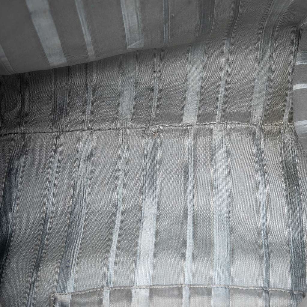 Chanel Large Denim CC Disc Bon Bon Tote Blue Denim Good condition - Model View