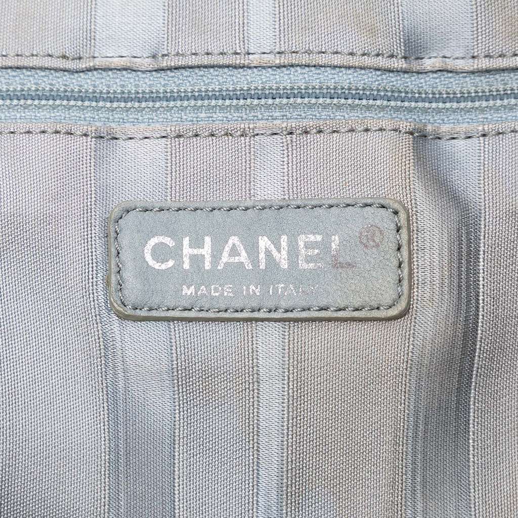 Chanel Large Denim CC Disc Bon Bon Tote Blue Denim Good condition - Box View