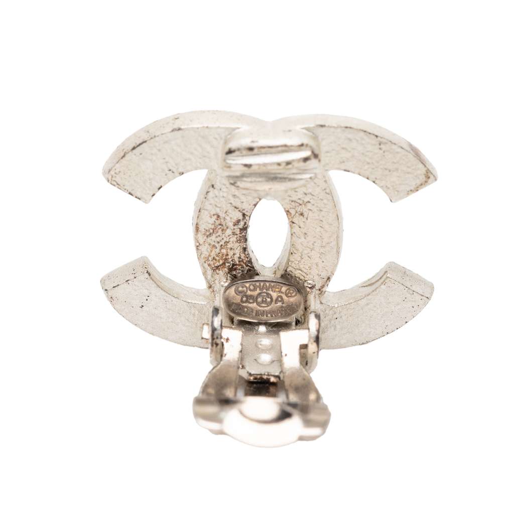 Chanel CC Gold Plated Pearl Stud Clip On Earrings Gold Metal Good condition - Inside View