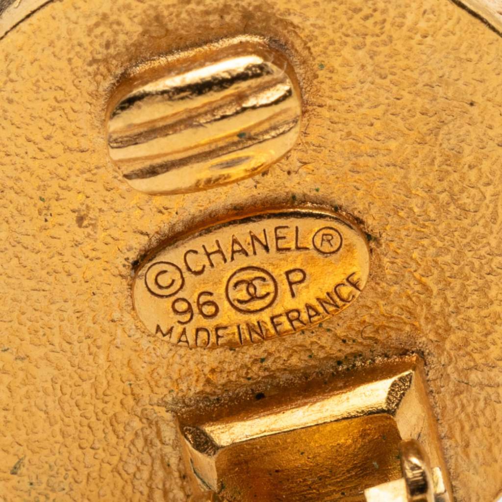 Chanel CC Gold Plated Resin Button Clip on Earrings Gold Metal Good condition - Inside View