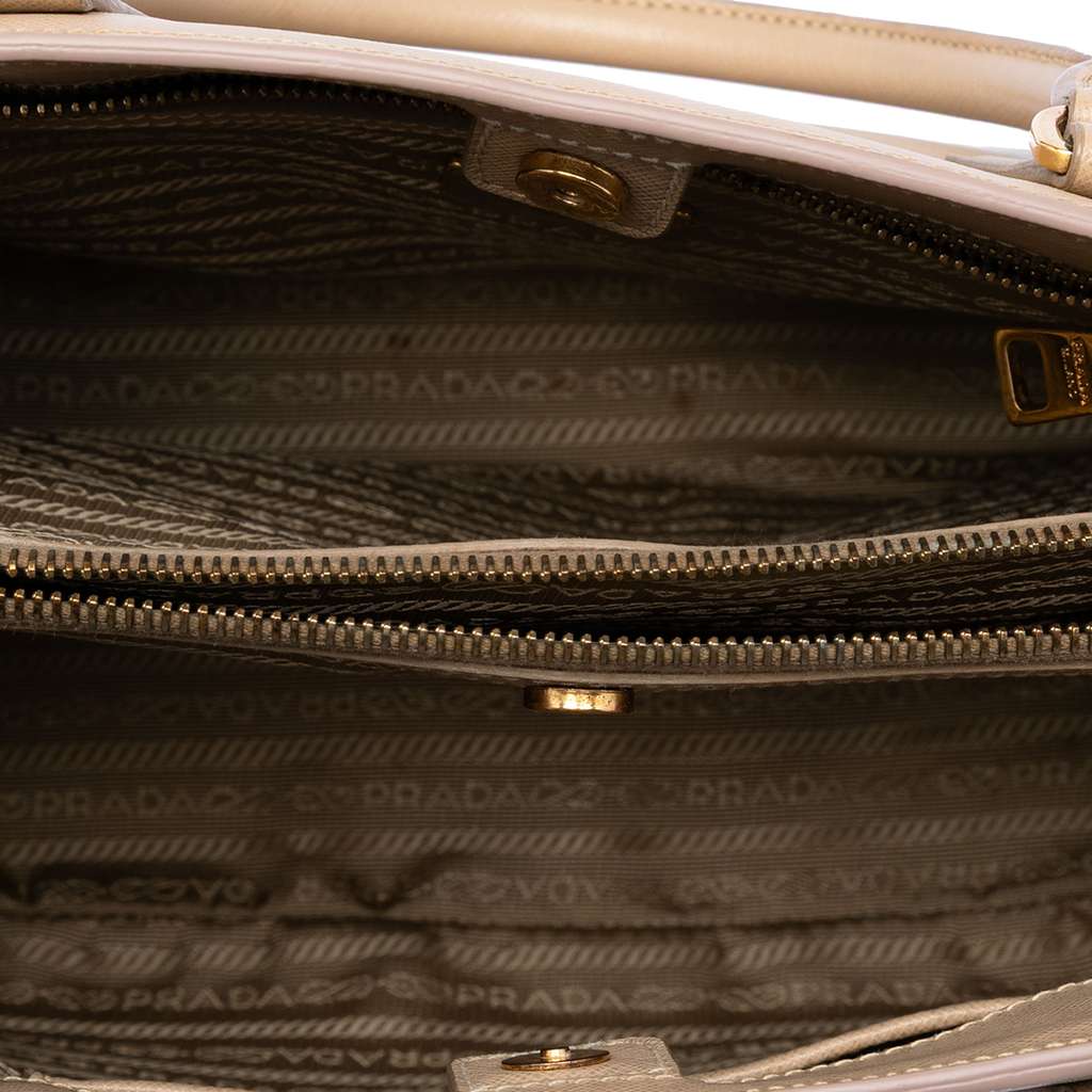 Prada Medium Saffiano Lux Galleria Satchel Beige Leather Good condition - Model View