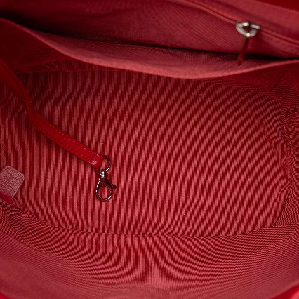 Chanel Medium Lambskin Urban Spirit Backpack Red Leather Good condition - Model View
