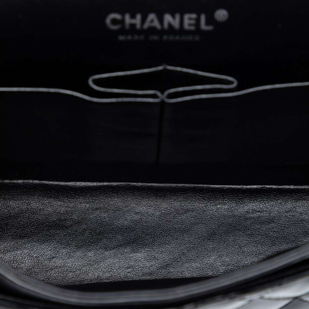 Chanel Medium Classic Patent Double Flap Black Leather Good condition - Model View