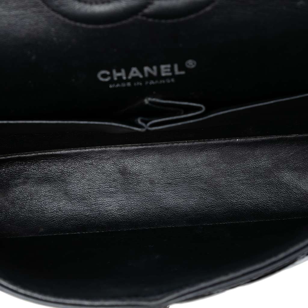 Chanel Medium Classic Patent Double Flap Black Leather Good condition - Model View