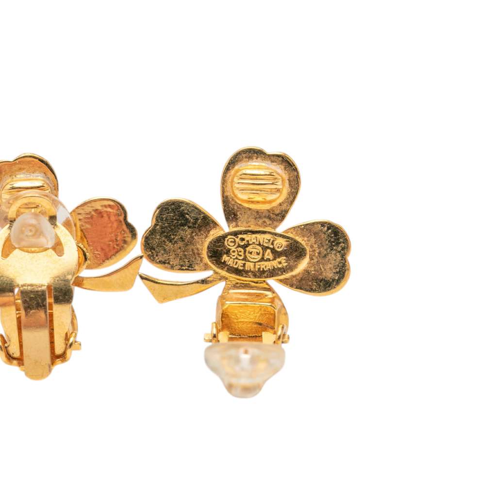 Chanel CC Gold Plated Clover Clip on Earrings Gold Metal Good condition - Inside View
