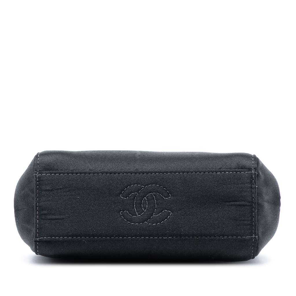 Chanel Satin Camellia Evening Bag Black Satin Good condition - Inside View