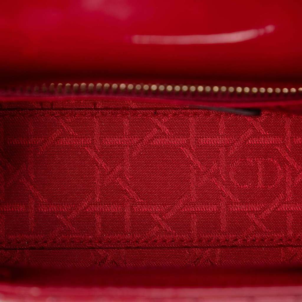 Dior Mini Patent Cannage Lady Dior Red Leather Good condition - Model View