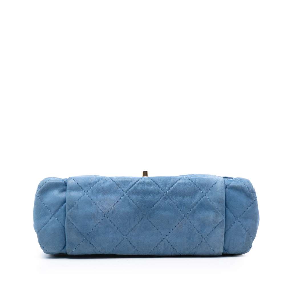 Chanel Large Quilted Iridescent Calfskin Chic Quilt Flap Blue Leather Good condition - Inside View