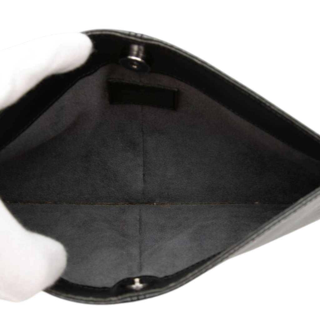 Louis Vuitton Epi Demi Lune Pochette Black Leather Good condition - Model View