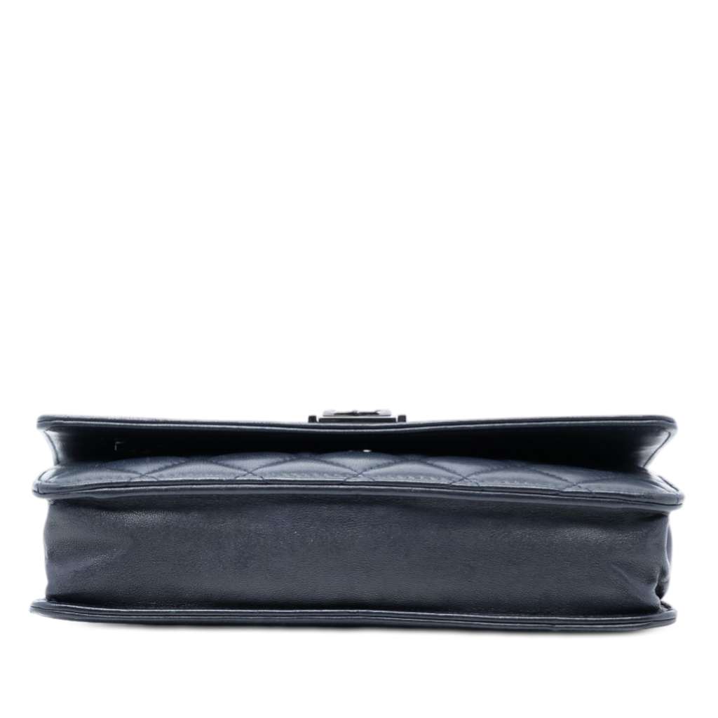 Chanel Quilted Lambskin Boy Wallet On Chain Blue Leather Good condition - Inside View