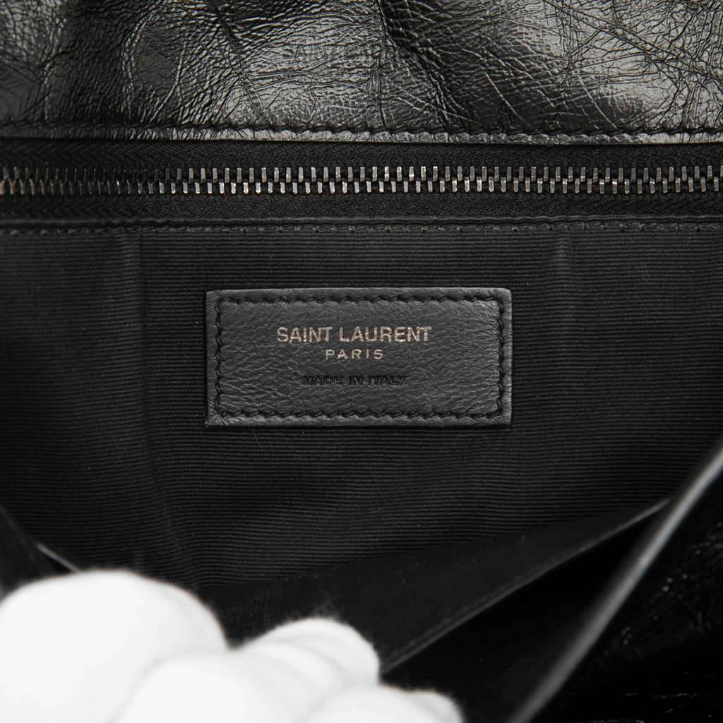 Saint Laurent Medium Crinkled Calfskin Niki Black Leather Good condition - Box View