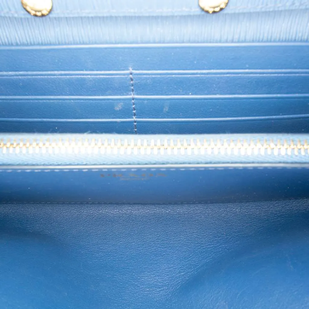 Prada Saffiano Wallet On Chain Blue Leather Very good - Model View