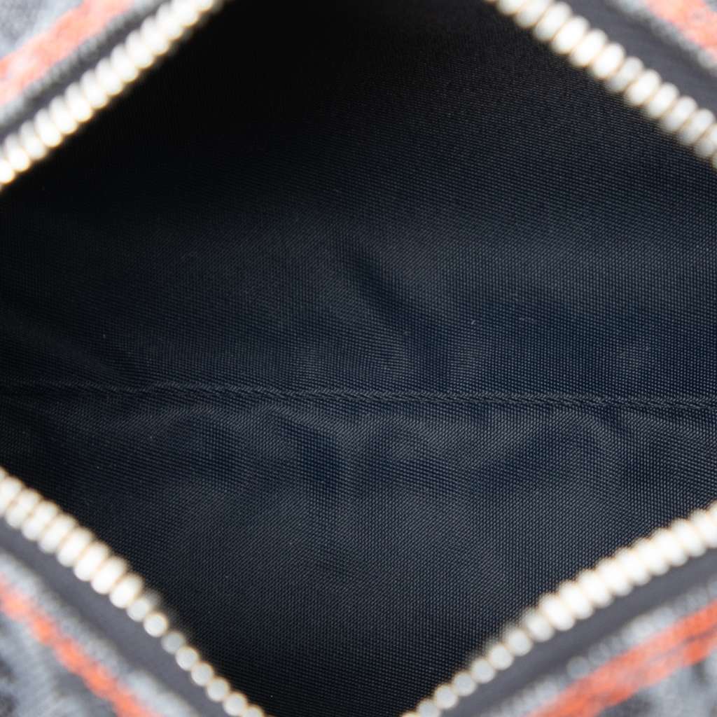 Dior Oblique Denim Flight Cosmetic Pouch Blue Denim Good condition - Model View