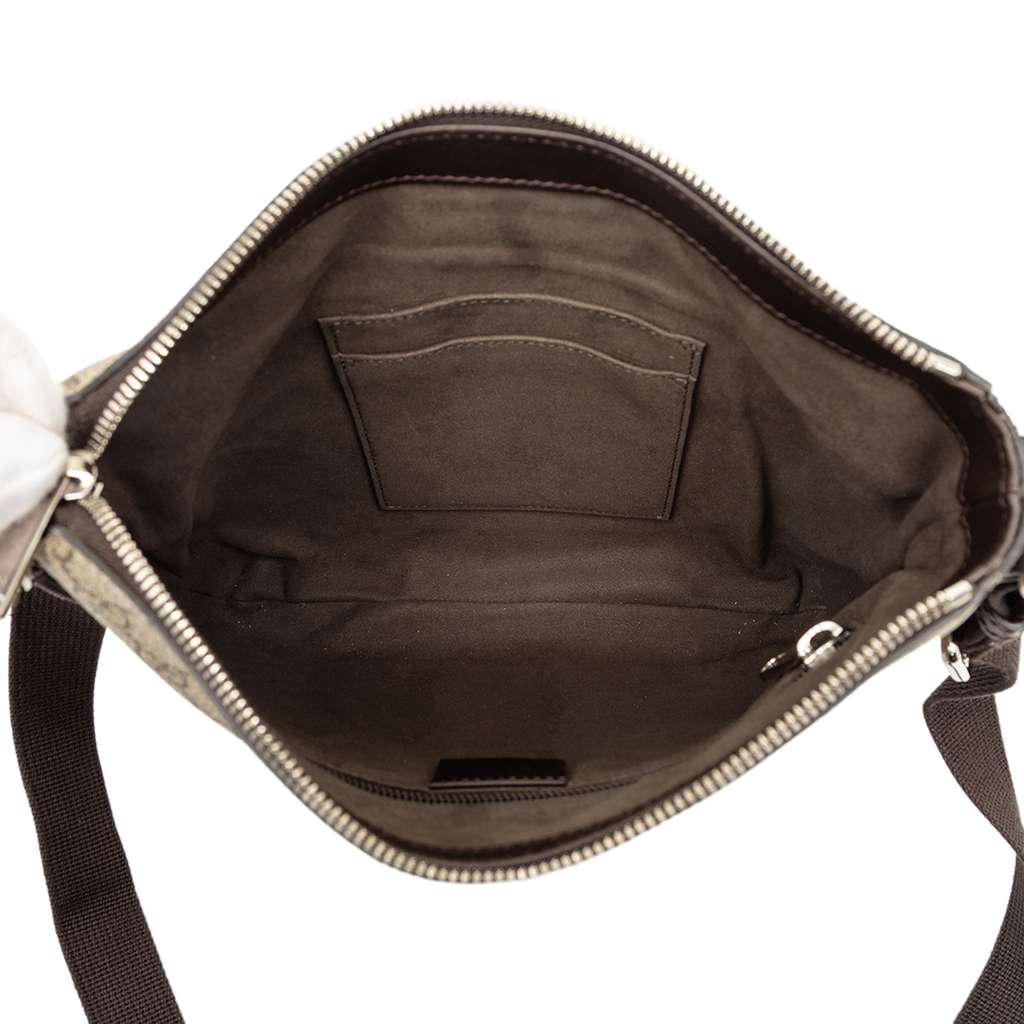 Gucci GG Supreme Crossbody Beige Good condition - Model View