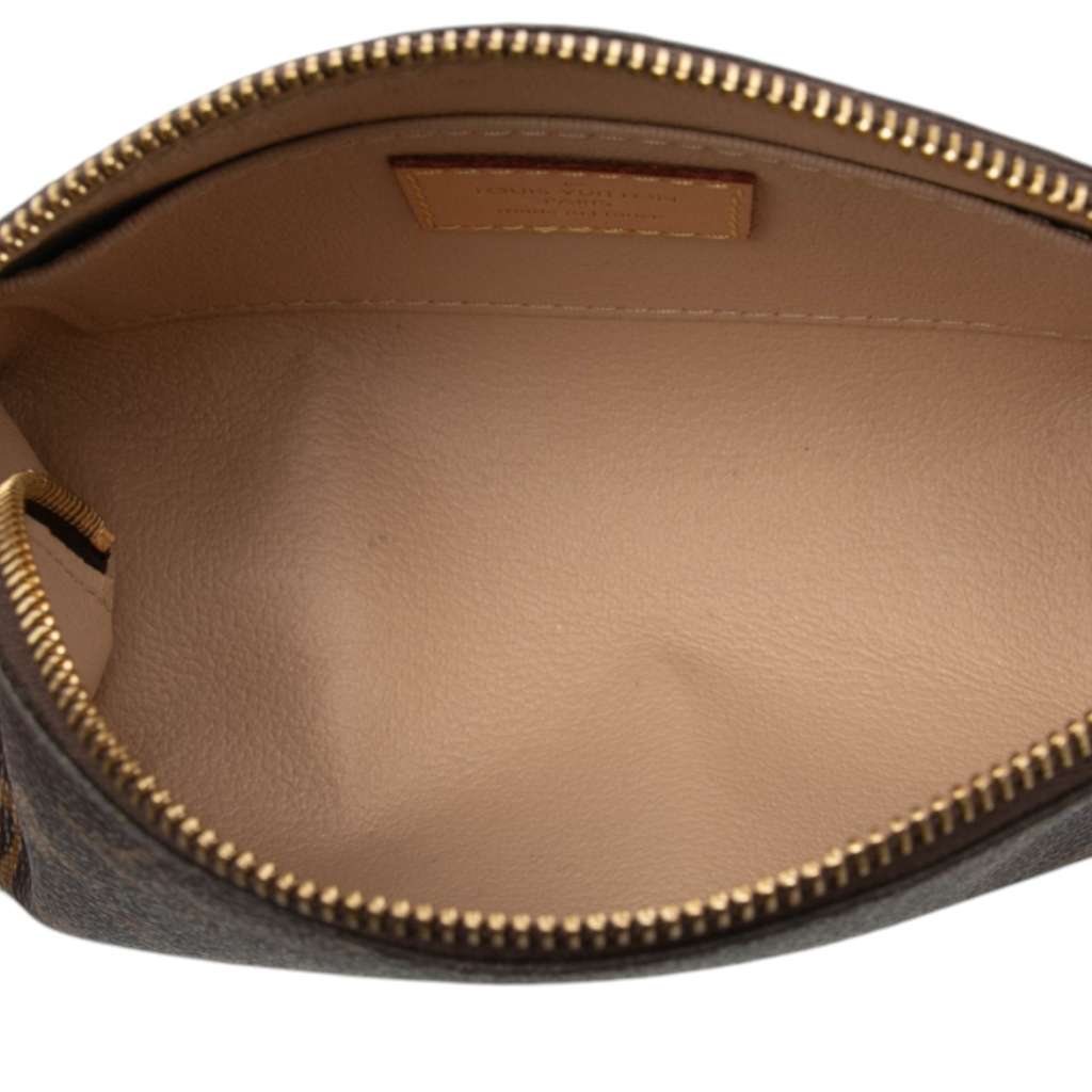 Louis Vuitton Monogram Cosmetic Pouch PM Brown Good condition - Model View
