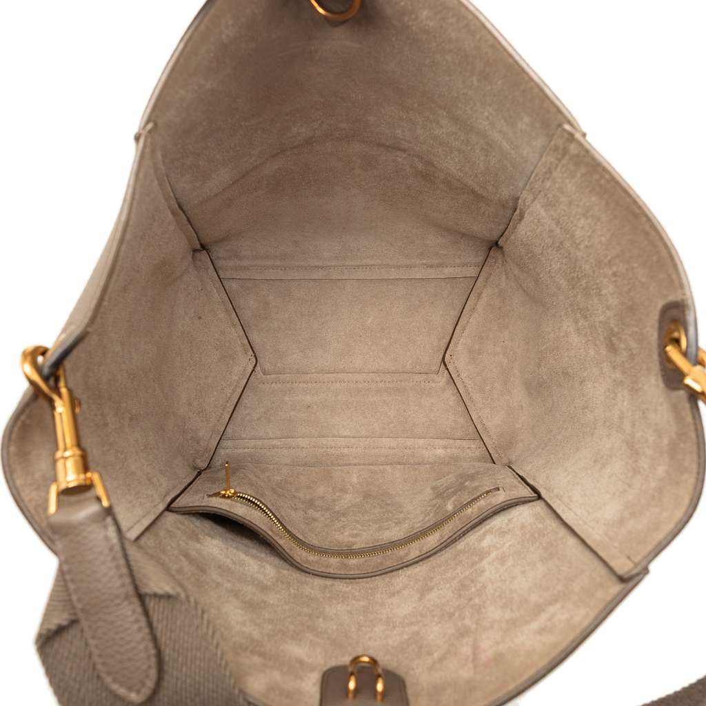 Celine Medium Leather Seau Sangle Bucket Bag Brown Leather Good condition - Model View