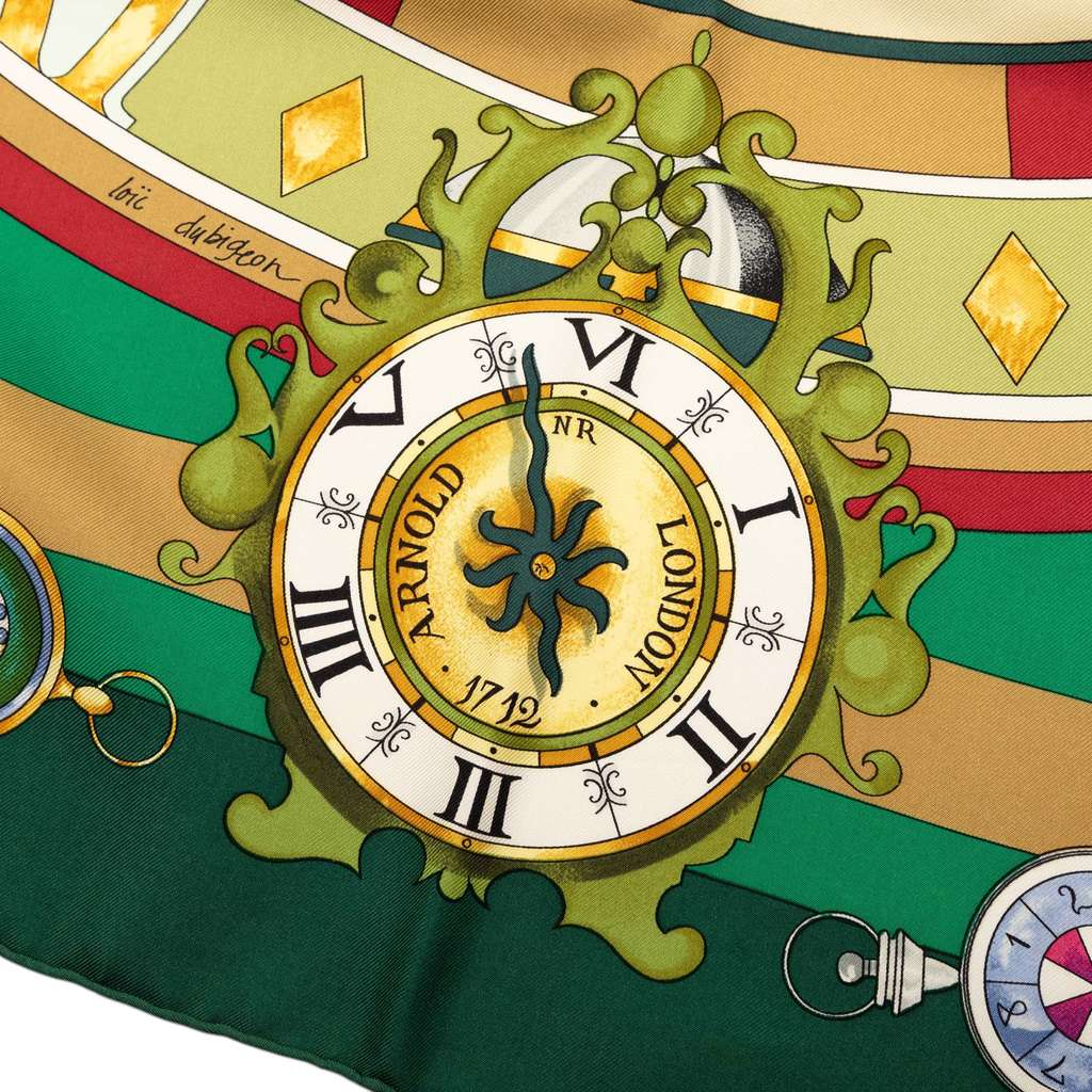 Hermès Parmi Les Fleurs Je Compte Les Heures Silk Scarf 90 Green Silk Good condition - Model View