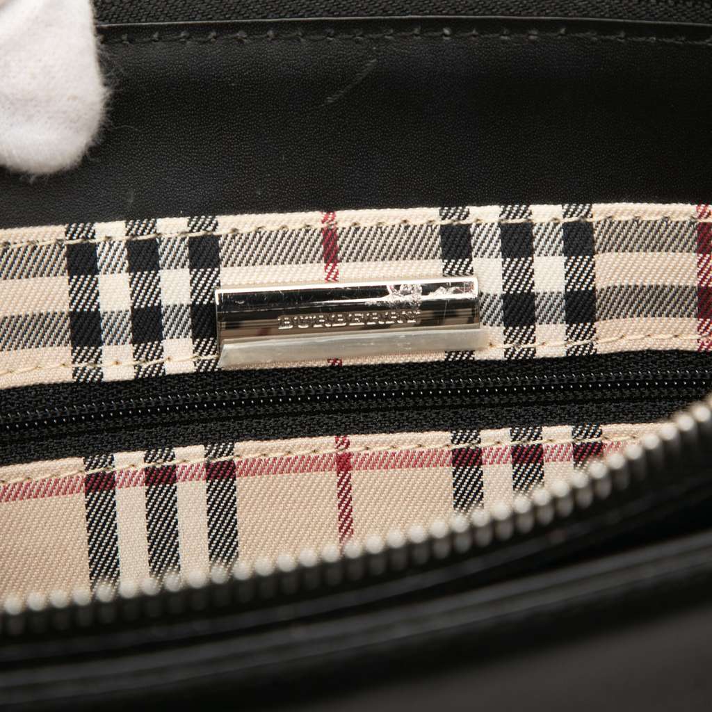 Burberry Leather Handbag Black Leather Good condition - Box View