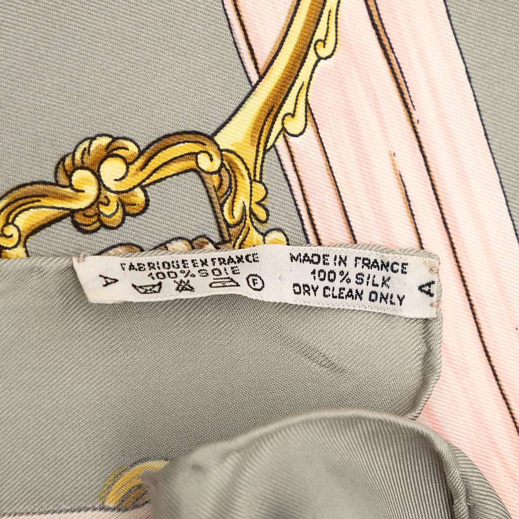 Hermès Etriers Silk Scarf Grey Silk Good condition - Model View