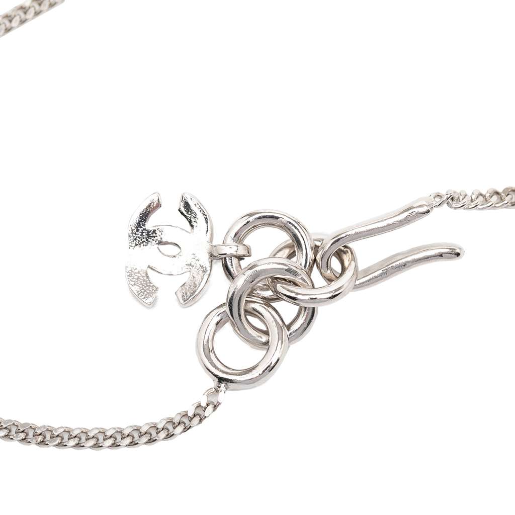 Chanel Silver Plated CC Rhinestone Lacquered Camellia Pendant Necklace Silver Metal Good condition - Model View