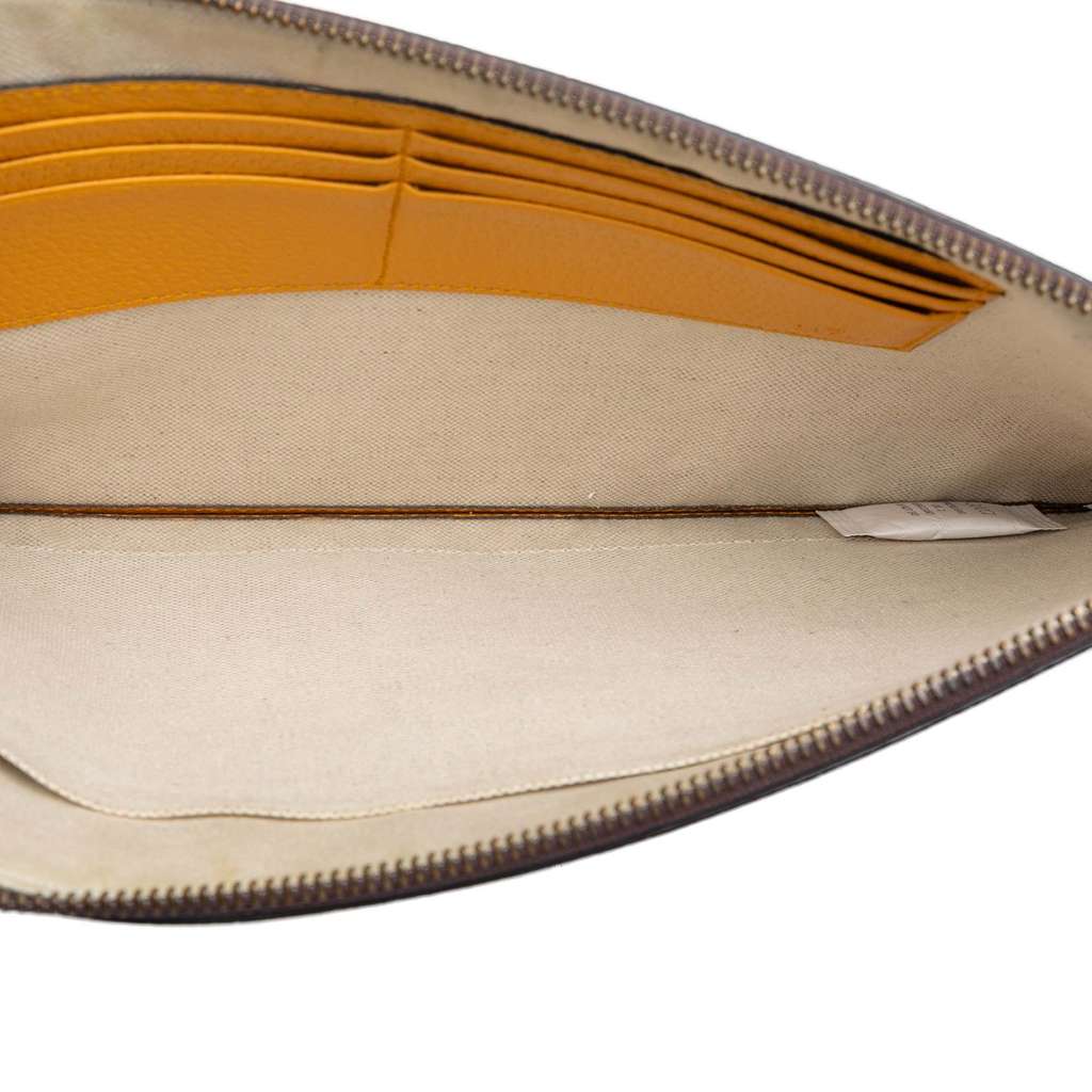 Gucci GG Supreme Neo Vintage Clutch Beige Canvas Good condition - Model View