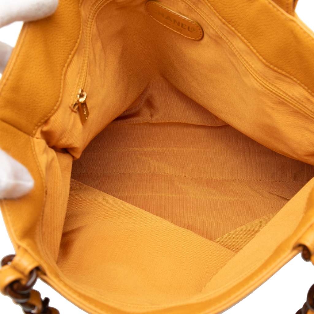 Chanel CC Caviar Tortoise Chain Tote Yellow Leather Good condition - Model View