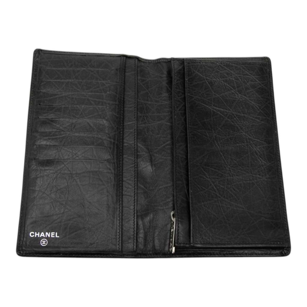 Chanel Quilted Aged Calfskin Cambon Ligne Bifold Wallet Black Leather Good condition - Model View