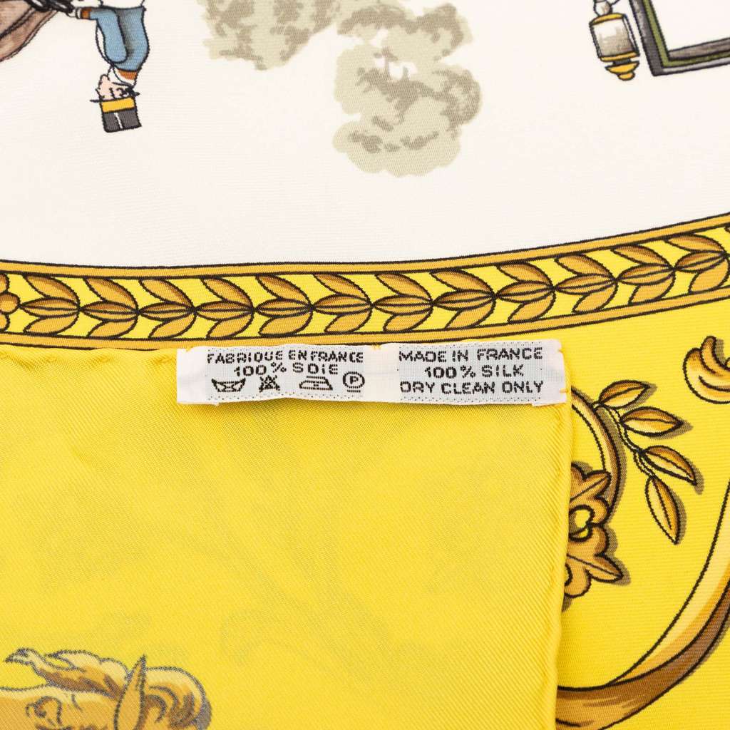 Hermès La Promenade De Longchamps Silk Scarf 90 White Silk Good condition - Back View