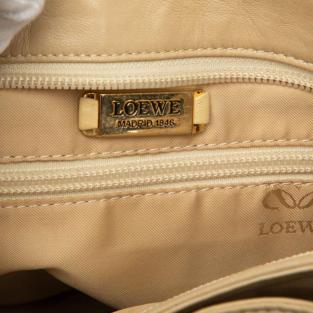 Loewe Leather Anagram Shoulder Bag Beige Leather Good condition - Box View